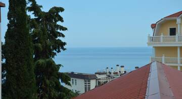 Фото номера Четырехместный номер с балконом Гостевой дом Elite house hold Classic г. Алушта 7