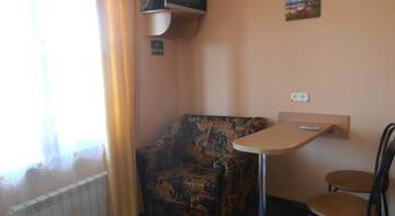 Фото номера Двухместный номер с 1 кроватью и террасой Гостиница Guest House Neptun г. Алушта 5