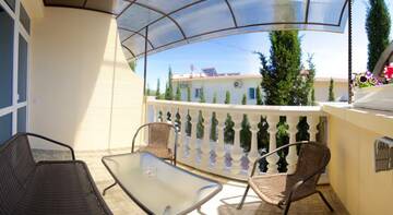 Фото номера Серый гламур двухкомнатный  Гостевой дом Guest House Lora г. Алушта 5
