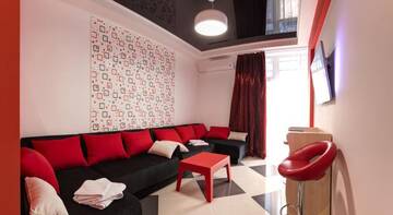 Фото номера Алый-любимый трехкомнатный  Гостевой дом Guest House Lora г. Алушта 4