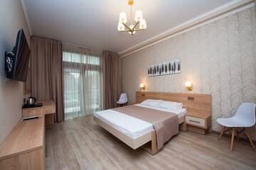 Фото номера Номер стандарт комфорт с 1 двуспальной кроватью Мини-отель Вита г. Алушта 2