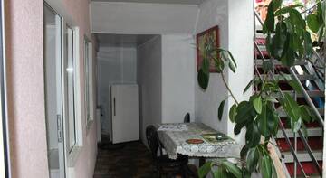 Фото номера Стандартный трехместный номер Гостиница Guest House Gorkogo 60 г. Алушта 4