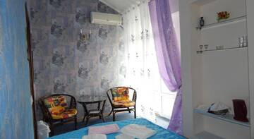 Фото номера Двухместный номер с 1 кроватью и балконом Гостиница Valensiya г. Алушта 17