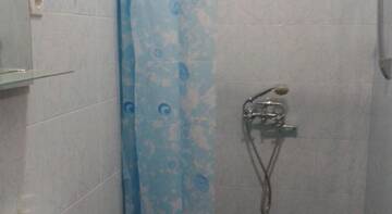 Фото номера Трехместный номер Гостиница Guest House Oktyabrskaya 15 г. Алушта 10