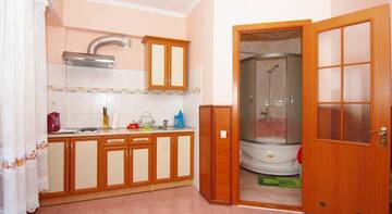 Фото номера Улучшенный трехместный номер Гостевой дом Inn na Oktyabrskoy г. Алушта 2