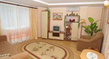 Фото номера Четырехместный номер &quot;Комфорт&quot; Гостевой дом Inn na Oktyabrskoy г. Алушта 3