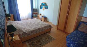 Фото номера Трехместный номер Делюкс Гостевой дом Inn na Oktyabrskoy г. Алушта 5