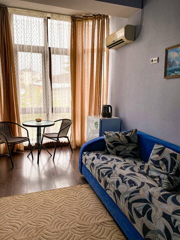 Фото номера Четырехместный номер «Комфорт» Гостиница Кинг г. Алушта 2