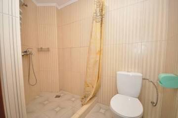 Фото номера Семейный номер Гостиница Кинг г. Алушта 3
