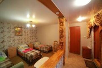 Фото номера Стандартный трехместный номер Гостевой дом Волна г. Алушта 2