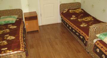 Фото номера Бюджетный трехместный номер Гостиница Guest House Ugolok г. Алушта 4