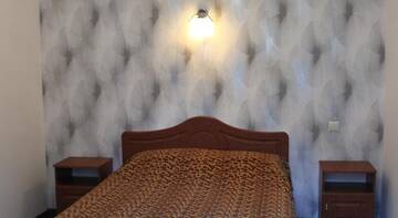 Фото номера Четырехместный номер -люкс Гостиница Kiparisoviy Dvorik Guest House г. Алушта 4