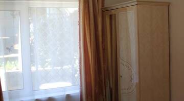 Фото номера Трехместный номер -люкс Гостиница Kiparisoviy Dvorik Guest House г. Алушта 6