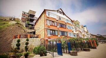 Фото номера Двухместный номер с 2 отдельными кроватями и окном Гостевой дом Laguna Niguel г. Алушта 10