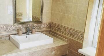 Фото номера Двухместный номер с 1 кроватью и видом на сад Гостевой дом Villa Mindalnaya Volna г. Алушта 4