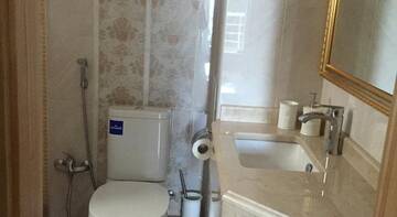 Фото номера Люкс с кроватью размера &quot;king-size&quot; и видом на море Гостевой дом Villa Mindalnaya Volna г. Алушта 12