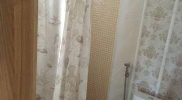 Фото номера Двухместный номер Делюкс с 1 кроватью и балконом Гостевой дом Villa Mindalnaya Volna г. Алушта 6