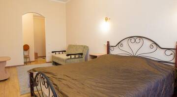 Фото номера Двухместный номер с 1 кроватью и балконом Гостиница Vostorg Mini Hotel г. Алушта 14