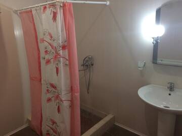Фото номера Классический четырехместный номер Гостевой дом Mini Hotel Prada г. Алушта 8