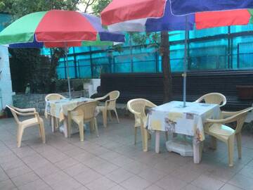 Фото номера Трехместный номер с балконом Гостевой дом Mini Hotel Prada г. Алушта 4
