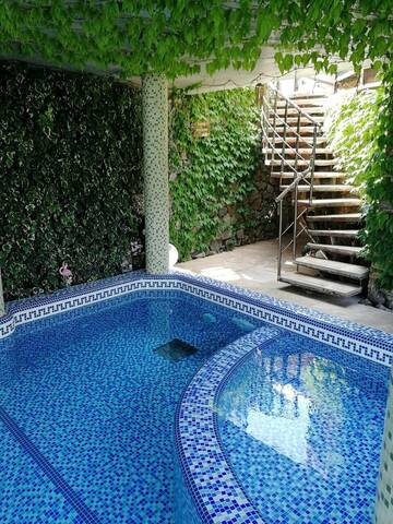 Фото Гостевой дом Вилла Белив г. Алушта 1