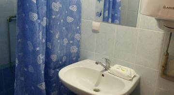 Фото номера Четырехместный номер Гостиница Guest House Kollektivnaya Street г. Алушта 18