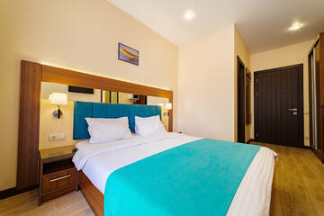 Фото номера Стандартный трехместный номер Гостиница Южный берег г. Алушта 5