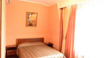 Фото номера Классический трехместный номер Гостиница Guest House na Gorkogo г. Алушта 16