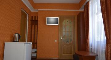 Фото номера Бюджетный двухместный номер с 1 кроватью Гостиница Guest House na Gorkogo г. Алушта 3