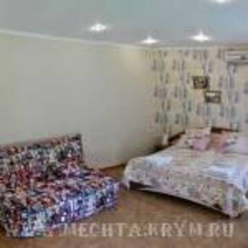 Фото номера Трехместный номер с террасой Гостевой дом Мечта г. Алушта 3