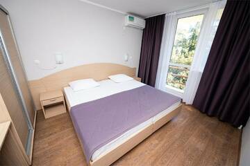 Фото номера Двухкомнатный фэмили + Санаторий Славутич г. Алушта 2