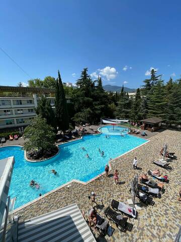 Фото Санаторий Славутич г. Алушта 3