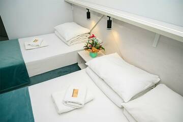 Фото номера Трехместный Бизнес Санаторий Славутич г. Алушта 7