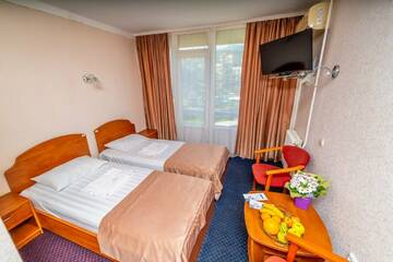 Фото номера Двухместный стандарт. Корпус № 10, 11 Санаторий Славутич г. Алушта 2