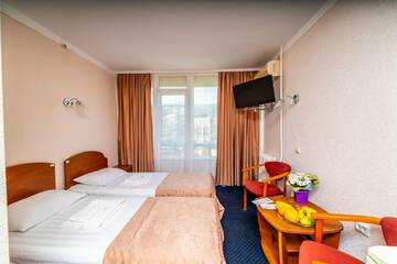 Фото номера Двухместный стандарт. Корпус № 10, 11 Санаторий Славутич г. Алушта 6