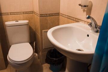 Фото номера 3-х местный эконом. Корпус №4, 5, 6 Санаторий Славутич г. Алушта 9