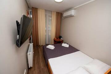 Фото номера Двухместный комфорт дабл Санаторий Славутич г. Алушта 6