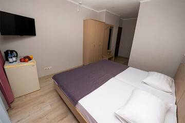 Фото номера Двухместный комфорт Санаторий Славутич г. Алушта 5