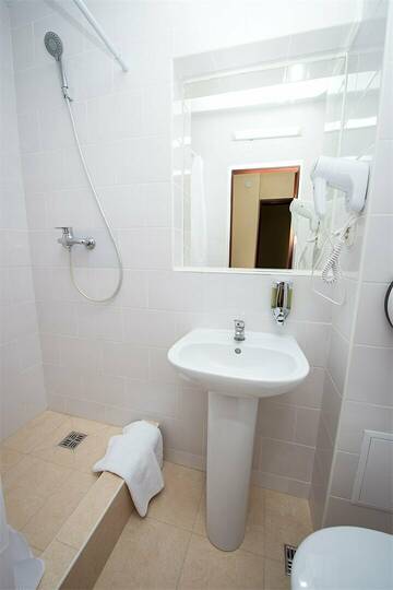 Фото номера Двухместный комфорт Санаторий Славутич г. Алушта 7