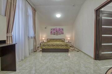 Фото номера Апартамент двухкомнатный. Корпус №9 Санаторий Славутич г. Алушта 6