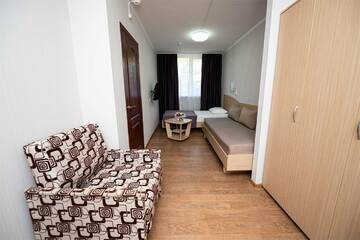 Фото номера Двухкомнатный фэмили + Санаторий Славутич г. Алушта 5