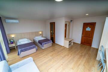 Фото номера Двухместный улучшенный. Корпус № 10, 11 Санаторий Славутич г. Алушта 8