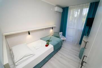 Фото номера Одноместный Бизнес Санаторий Славутич г. Алушта 10