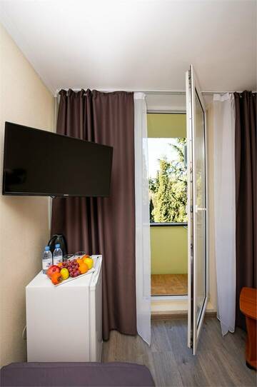 Фото номера Двухместный комфорт дабл Санаторий Славутич г. Алушта 5