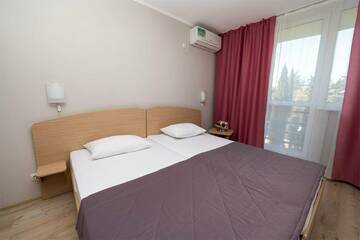 Фото номера Двухместный комфорт Санаторий Славутич г. Алушта 3