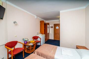 Фото номера Двухместный стандарт. Корпус № 10, 11 Санаторий Славутич г. Алушта 3