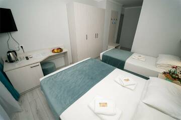 Фото номера Трехместный Бизнес Санаторий Славутич г. Алушта 14