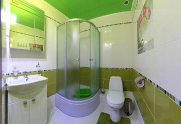 Фото номера Оливковый трехместный Гостевой дом Guest House Lora г. Алушта 4